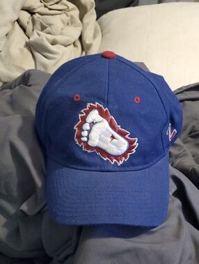 Rare Colorado Avalanche Old Logo Zephyr FittedHat..🏒